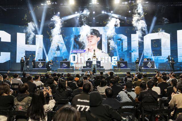 12일 경기 광명시 아이벡스 스튜디오에서 열린 '나 혼자만 레벨업: 어라이즈 챔피언십 2025' 대회 모습. 넷마블 제공