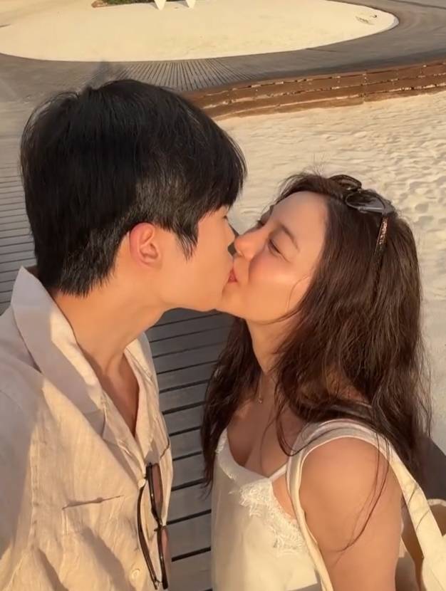 사진=에일리 SNS.