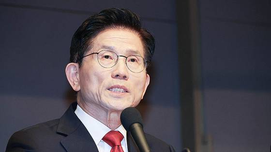 김문수 국민의힘 대선 후보가 8일 오전 서울 중구 프레스센터에서 열린 대통령 후보 초청 관훈클럽 토론회에서 기조연설을 하고 있다. 임현동 기자