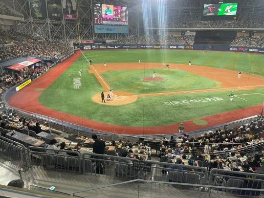 관중이 가득 들어찬 7일 고척 KIA-키움전. 사진[연합뉴스]