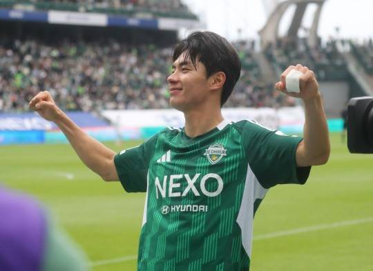 전북 전진우 기쁨. 사진[연합뉴스]