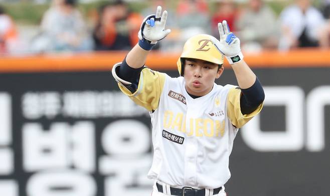 리그 9연승을 달린 한화 이글스가 오는 9일부터 14일 동안 키움 히어로즈와 두산 베어스를 만난다. 사진은 지난 7일 대전 한화생명볼파크에서 열린 2025 신한 SOL뱅크 KBO리그 한화 이글스와 삼성 라이온즈 경기에 출전한 문현빈의 모습. /사진=뉴스1