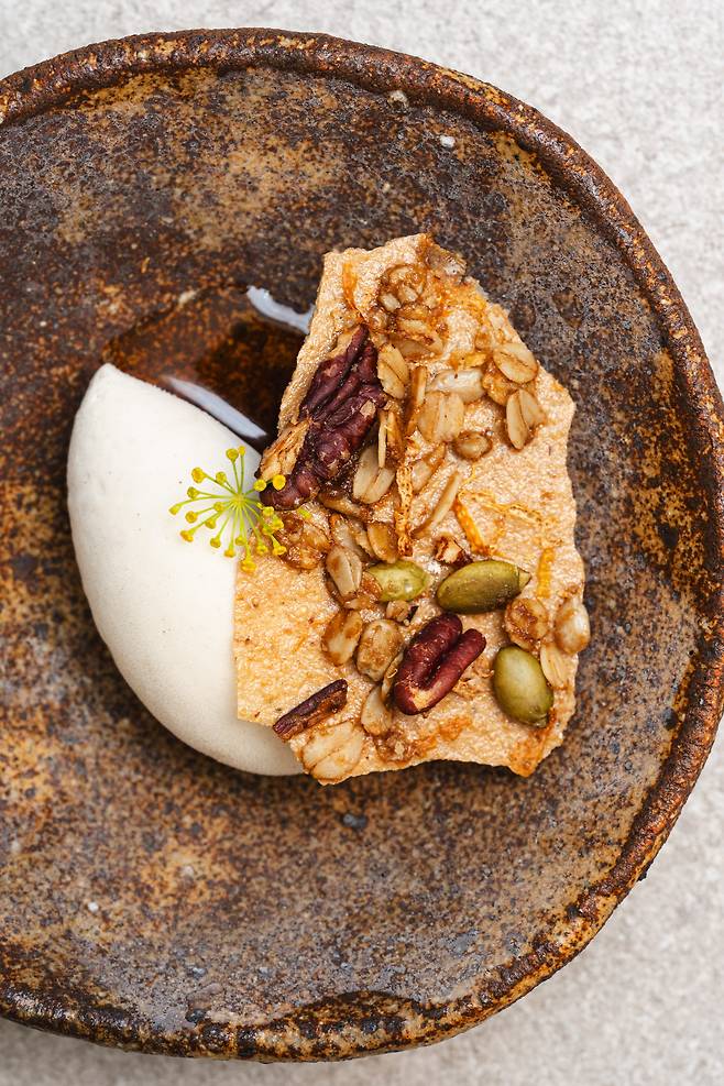 레귬의 바닐라 디저트. 레귬 제공