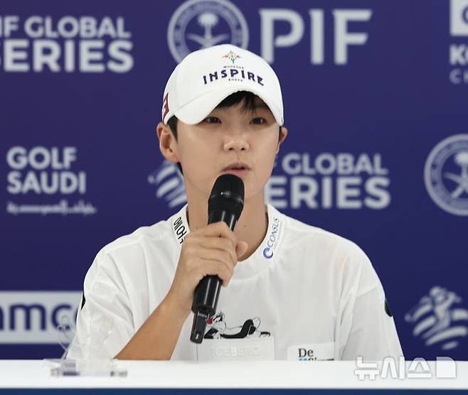 [고양=뉴시스] 전진환 기자 = 8일 오전 경기도 고양시 뉴코리아 컨트리클럽에서 열린 아람코 코리아 챔피언십 기자회견에서 박성현이 취재진 질문에 답하고 있다. 2025.05.08.  amin2@newsis.com