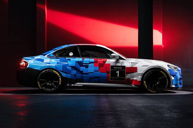 BMW M2 레이싱 공개