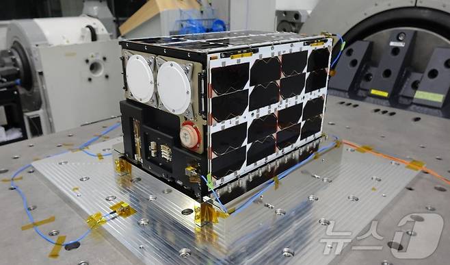 NASA 아르테미스 2호에 탑재되어 함께 발사되는 큐브위성(K-RadCube). (우주항공청 제공, 재판매 및 DB금지) 2025.5.2/뉴스1 ⓒ News1 김진환 기자