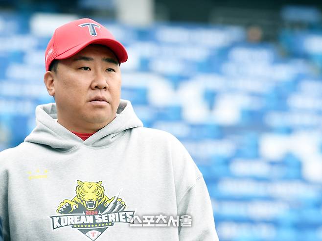 KIA 이범호 감독이 더블헤더 1차전 선발로 올러를, 2차전 네일을 내세운다. 대구 | 박진업 기자 upandup@sportsseoul.com