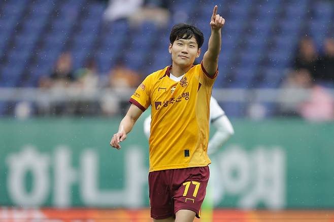 광주월드컵경기장/ K리그1/ 광주FC vs 김천상무프로축구단/ 광주 오후성 득점/ 골 세레머니/ 사진 곽동혁