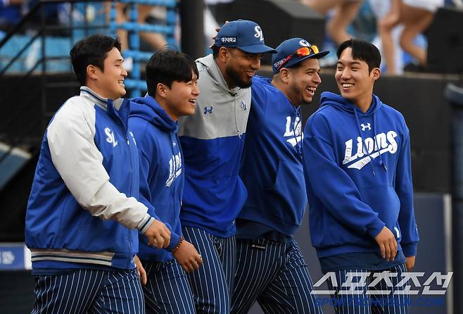 올 시즌 LG전 7이닝 1실점 패전 투수가 됐던 후라도가 이번에는 웃을 수 있을까.