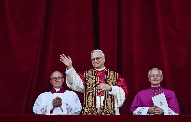신임 교황으로 선출된 로버트 프랜시스 프레보스트./로이터 연합뉴스