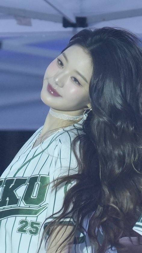 10.jpg 오늘자 성균관대 축제 아이브 장원영 고화질 짤