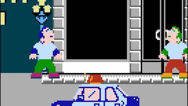 경찰차가 지나가면 아무 일 없었다는 듯이 허공만 쳐다보는 것도 이 게임의 백미 중 하나다