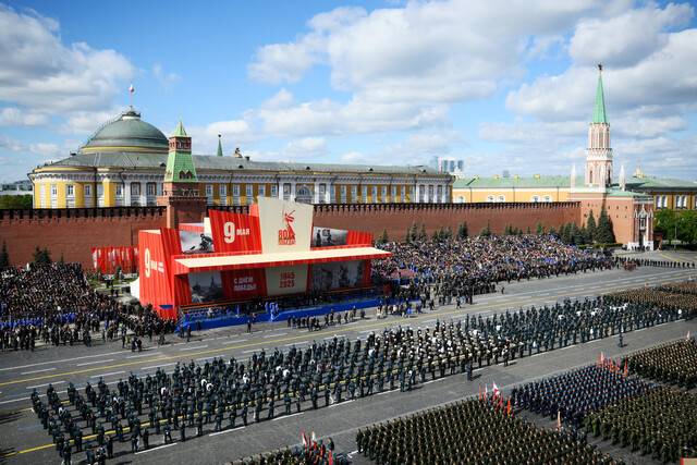 9일 모스크바 붉은 광장에서 러시아의 2차 대전 승리를 기념하는 전승절 80주년 기념행사와 열병식이 열렸다. 모스크바/로이터 연합뉴스