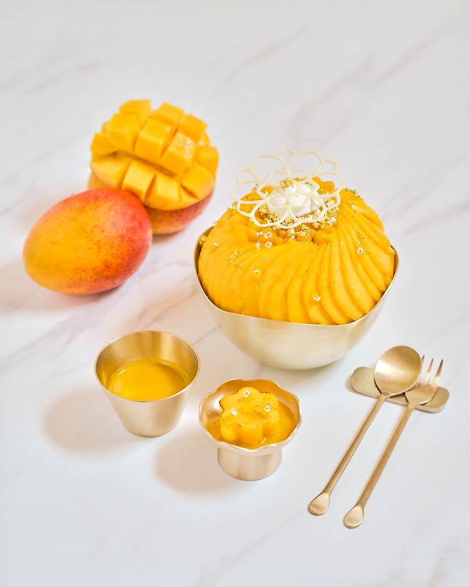 Jeju apple mango bingsu (Four Seasons Hotel Seoul)