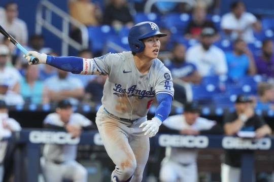 안타 치는 김혜성. 사진[AP=연합뉴스 자료사진]