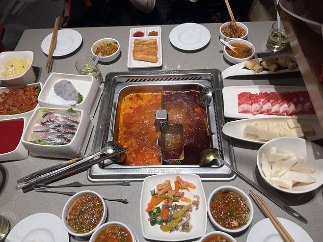 훠궈 음식 사진. 사진은 기사와 직접 관련 없음. [레딧]