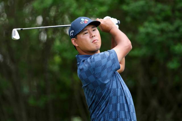 김시우가 9일 트루이스트 챔피언십 1라운드 3번 홀에서 티샷을 하고 있다. AFP연합뉴스