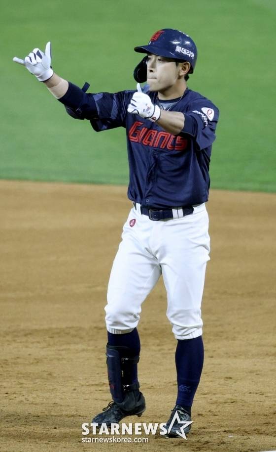 롯데 자이언츠 외야수 황성빈. /사진=김진경 대기자