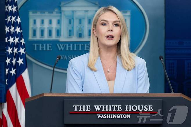 캐롤라인 레빗 백악관 대변인이 9일(현지시간) 워싱턴DC 백악관에서 브리핑을 진행하고 있다. 2025.05.09 ⓒ AFP=뉴스1 ⓒ News1 류정민 특파원