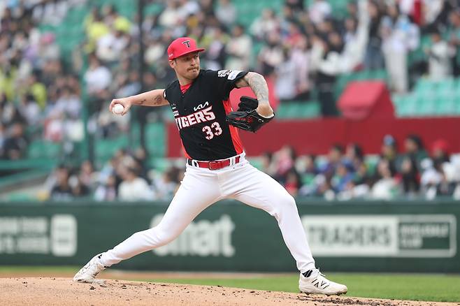 KIA 올라가 10일 인천SSG랜더스필드에서 열린 2025 KBO리그 정규시즌 SSG전서 역투하고 있다. 사진 | KIA 타이거즈