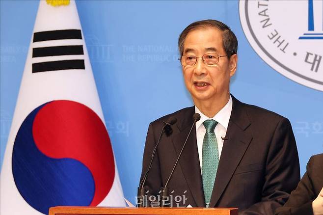 한덕수 국민의힘 대선 예비후보가 지난 2일 국회 소통관 기자회견장에서 대선 출마 선언을 하고 있다. ⓒ데일리안 홍금표 기자