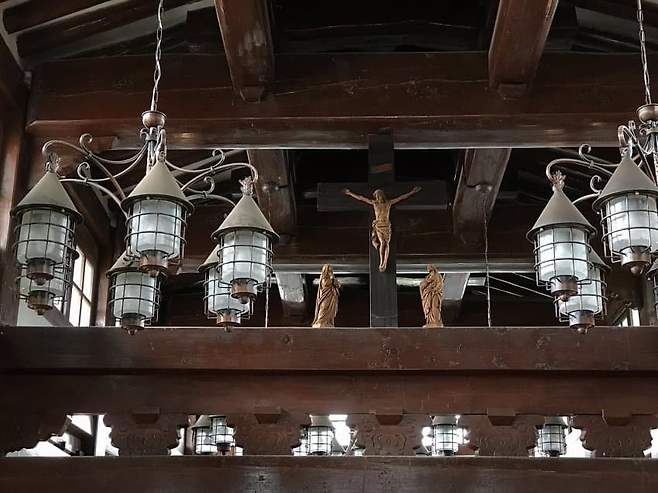 한옥과 서양 건축구조가 만나 탄생한 성당