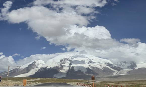 해발 4000미터 파미르고원 카라코람 하이웨이. [사진=윤영선]