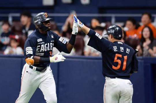 솔로 홈런 친 플로리얼. 사진[연합뉴스]