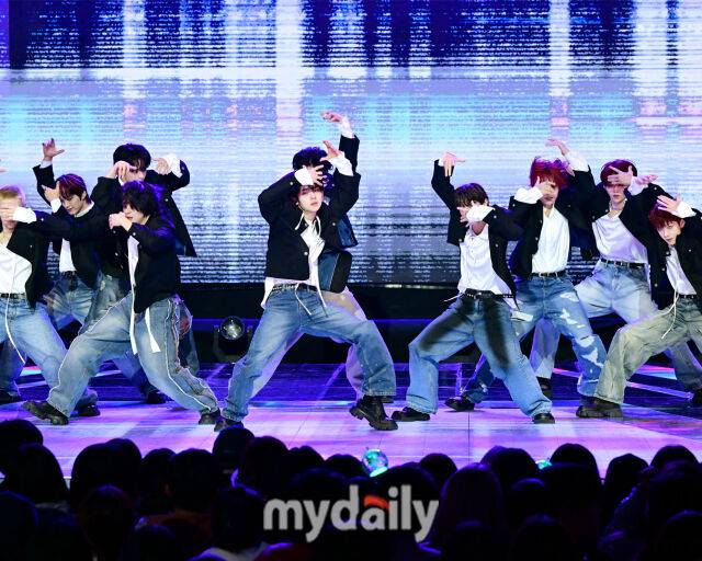 '판타지 보이즈'는 오디션 프로그램으로 결성된 아이돌 그룹이다. / 마이데일리 DB