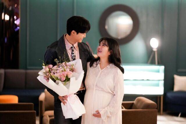 가수 원혁(왼쪽), 이수민 / 이수민 인스타그램