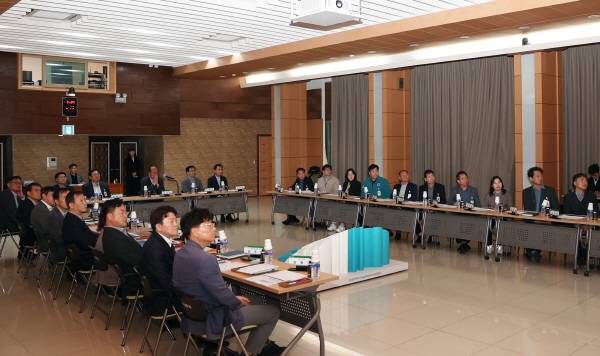 상주시가 4월 15일 '탄소중립 녹색성장 기본계획수립 최종보고회'를 열고 있다.