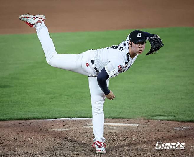 상무에 입대하는 롯데자이언츠 투수 전미르. 사진=롯데자이언츠