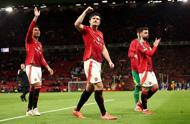 2025년 5월 9일(한국 시간), 유로파 4강 2차전 빌바오와의 경기에서 합산 7-1 완승을 거두고 결승 진출에 기뻐하는&nbsp;맨유&nbsp;선수들