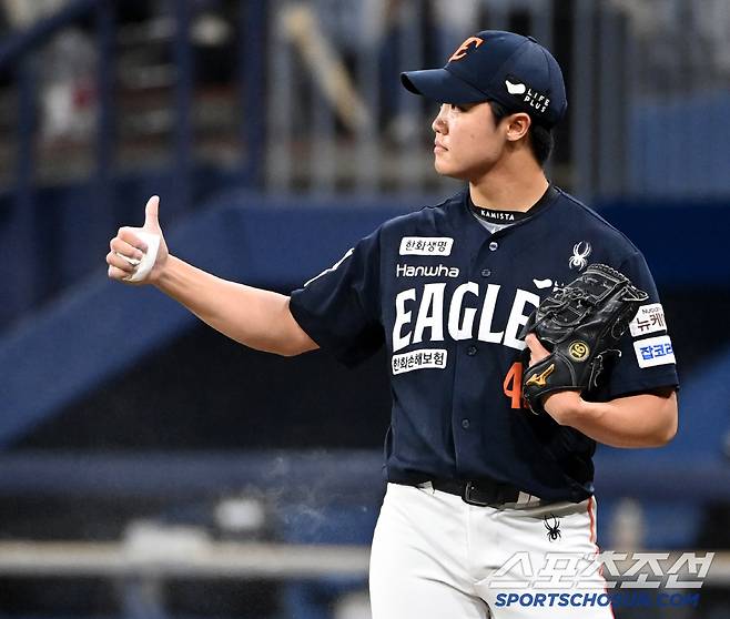 이상혁의 슈퍼캐치에 엄지 척을 선사한 정우주