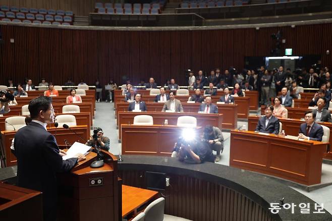 11일 김문수 후보가 단상에 올라 발언하고 있다. 박형기 기자 oneshot@donga.com