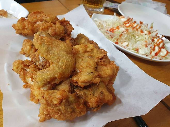 20241209_194007.jpg 30년 가까이된 동네 옛날통닭집