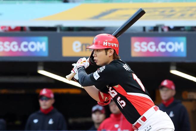 11일 열린 인천 SSG 랜더스와의 더블헤더 2차전에서 타격하는 박정우. KIA 제공