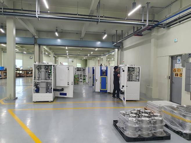 지앤비에스 에코 1공장 내부. 안성=윤현주 기자