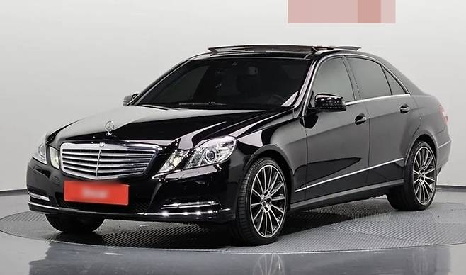 모닝 값에 판매됐던 중고 벤츠 E클래스 [사진출처=엔카닷컴]