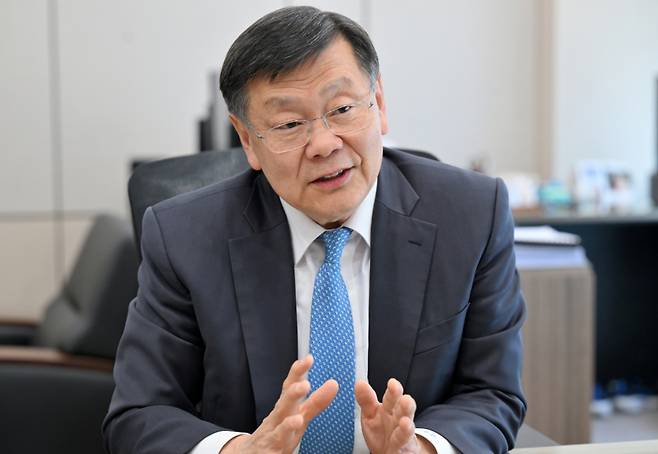 존 리 우주항공임무본부장이 지난 8일 경남 사천에 위치한 우주항공청에서 머니투데이와 인터뷰를 하고 있다./사진제공=우주항공청