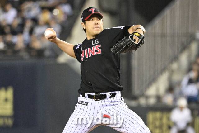 7일 서울 잠실야구장에서 열린 '2025 신한 SOL BANK KBO리그' LG 트윈스와 두산 베어스 경기. LG 선발 김진성이 5회말 2대1로 앞선 무사 2-3루에 선발 최채홍과교체되 마운드에 올랐다./마이데일리