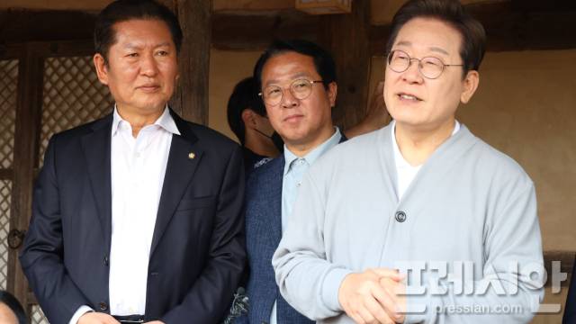 ▲11일 다산 정약용이 유배 생활을 했던 전남 강진군 강진읍 사의재를 둘러보고 발언하고 있다.2025.05.11ⓒ프레시안(위정성)