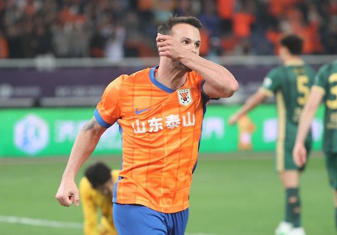 해트트릭을 기록한 바코. /사진=산둥 타이산 공식 SNS