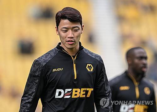 비토르 페레이라 감독이 이끄는 울버햄튼 원더러스가 10일(한국시간) 영국 울버햄튼에 있는 몰리뉴 스타디움에서 열린 브라이턴 앤 호브 알비온과의 2024-2025시즌 프리미어리그 36라운드 홈 경기에서 0-2로 패했다.&nbsp;완전히 경쟁에서 밀린 황희찬은 명단에서 제외됐다. 연합뉴스