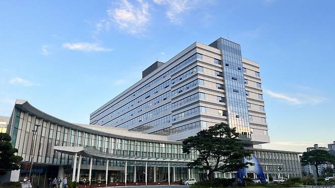 건양대병원이 지상 9층 432병상 규모의 새병원을 2021년 마련해 운영 중이다.