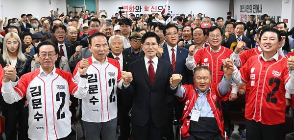 김문수 국민의힘 대선후보는 12일 국민의힘 대전시당에서 열린 충청권 선거대책위원회 출정식에 참석했다. 사진=김주형 기자kjh2667_@cctoday.co.kr