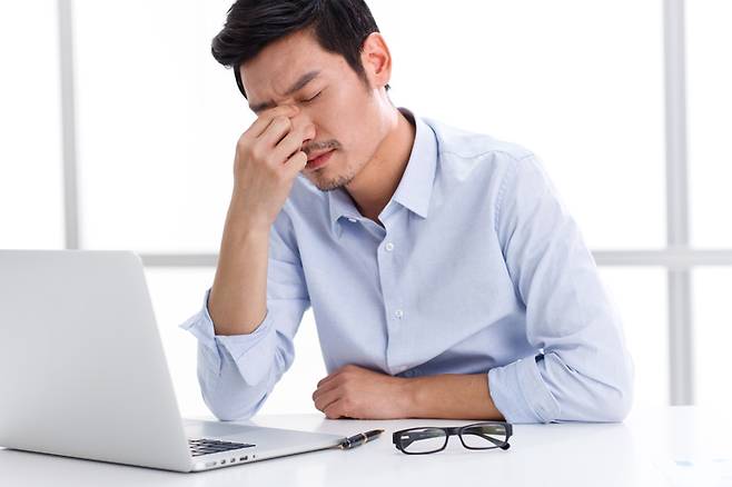 건강한 젊은 남성들도 3일 동안 매일 4시간씩 자면 심부전 및 관상동맥 질환과 관련된 단백질 수치가 증가하는 것으로 나타났다. [사진= 게티이미지뱅크]