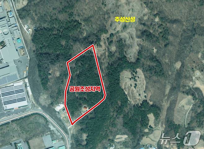 충북 증평군은 증평읍 미암리 산103-1번지 일원 추성산성에 탐방센터와 주차장, 산책로, 데크 등을 설치하는 정비사업에 착수한다.(증평군 제공)/뉴스1