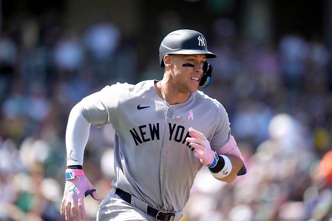 애런 저지가 7회 안타를 날리고 달려나고 있다. Imagn Images연합뉴스