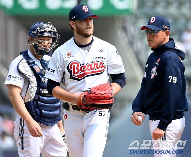 당황스러울 수 밖에 없는 순간